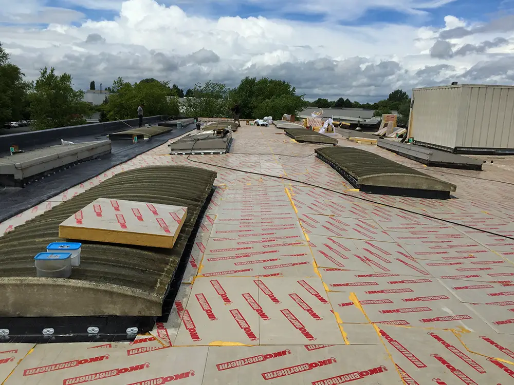 Roofing et isolation de toiture plate